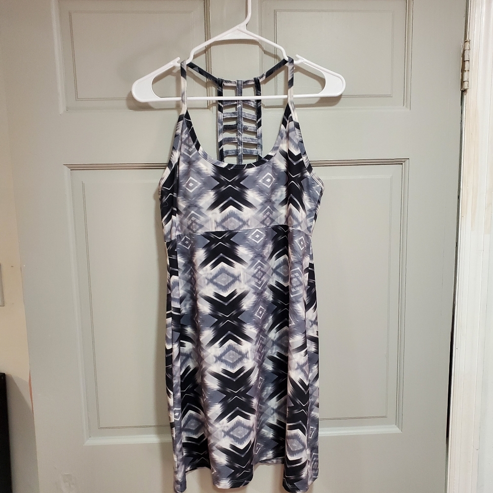 Tehama Dress Women Size Medium Geometric Athletic Stretch Halter Built-in-bra